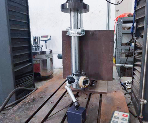  gravlock trong thử nghiệm (kiểm tra trượt dọc theo ống)